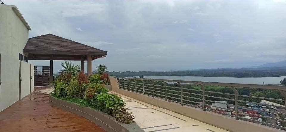 OWNER POST | 2BR WITH BALCONY SEMI FURNISHED CONDO FOR RENT - FACING ECO PARK I PET FRIENDLY - photo 4