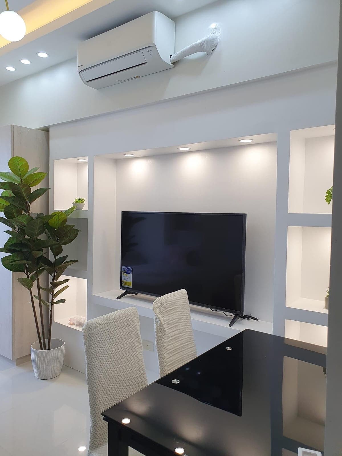 # ✨ Fully Furnished Studio Unit in Mandani Bay Suites ✨ - photo 5