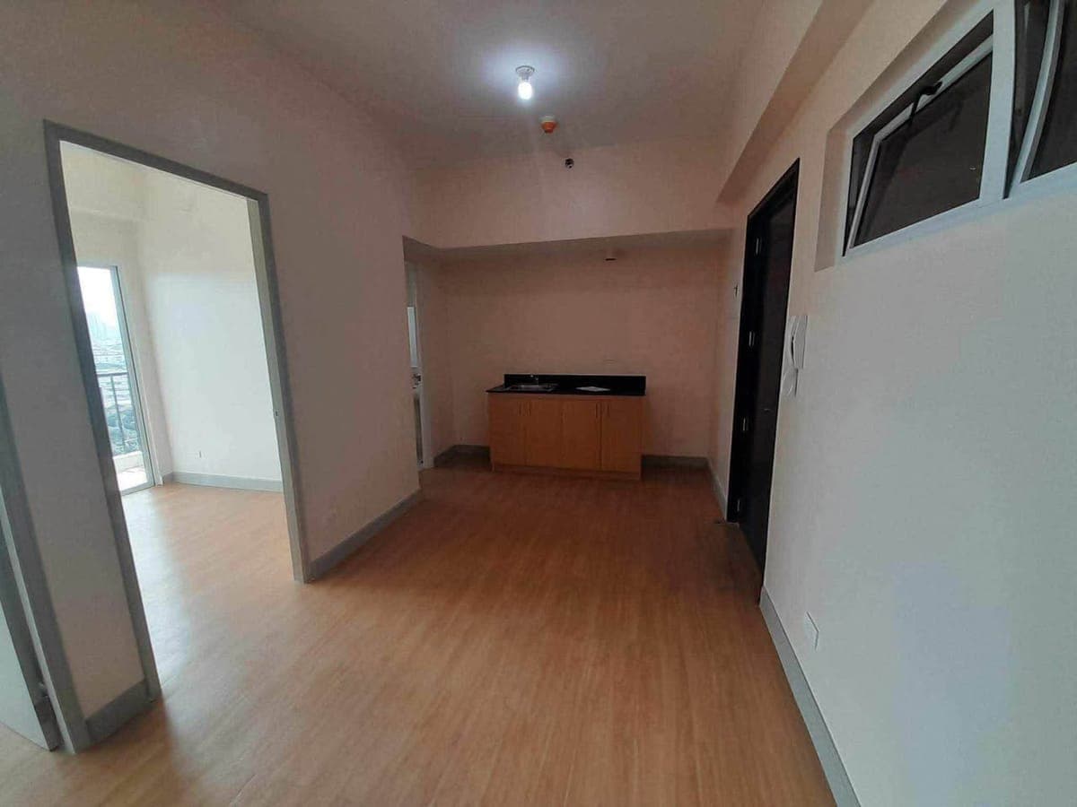 Looking for replacement (Male) Only - photo 4