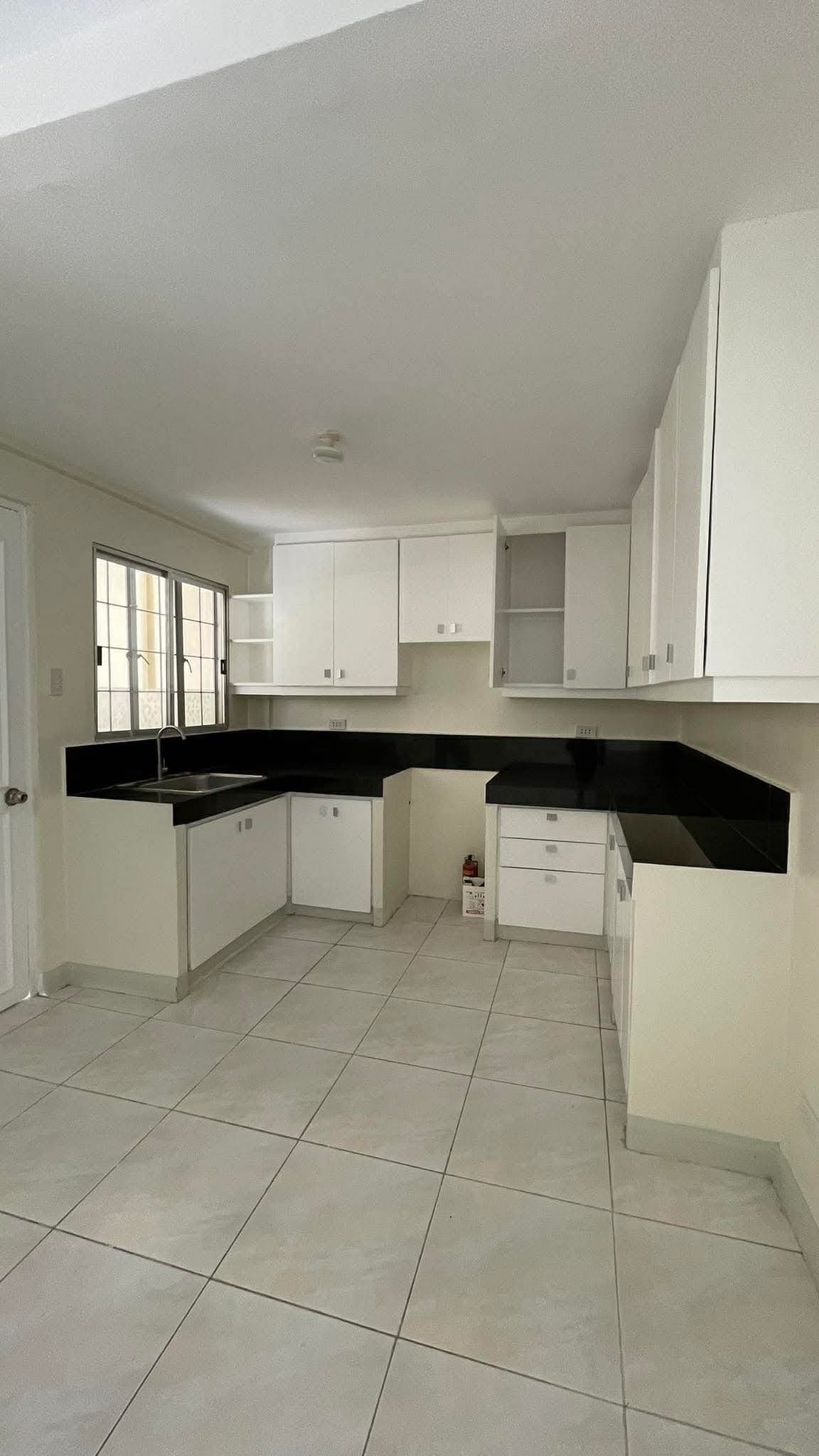 SPACIOUS LAHUG FAMILY HOME 🏠👨‍👩‍👧‍👦 - photo 9