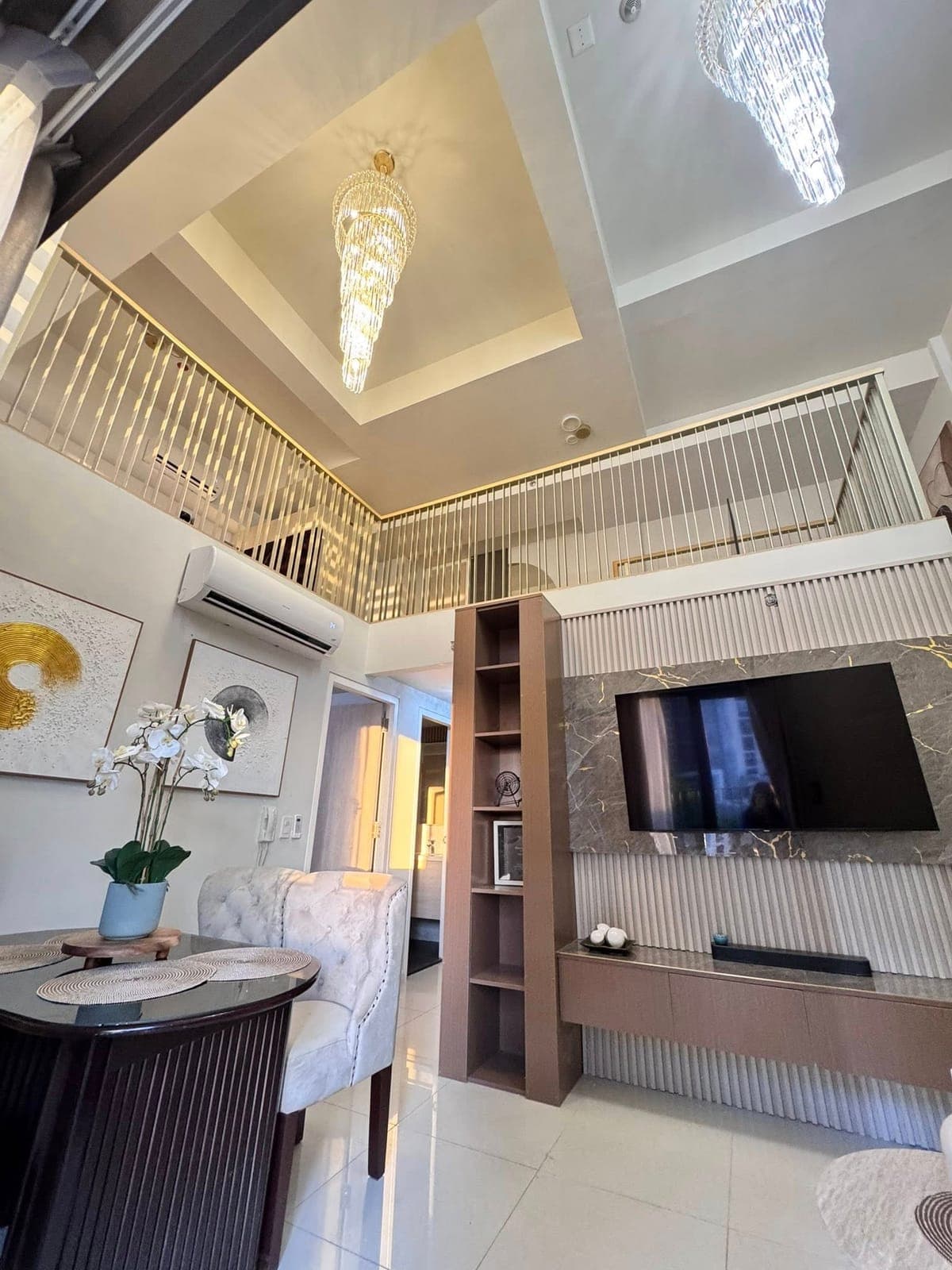 🏢 FOR RENT: Stylish 2-Bedroom Loft at Mandani Bay Suites 🌇 - photo 2