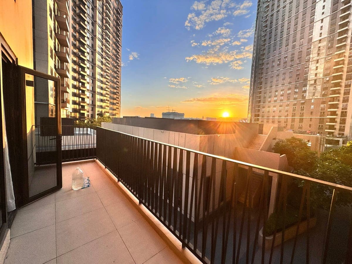 🏢 FOR RENT: Stylish 2-Bedroom Loft at Mandani Bay Suites 🌇 - photo 8