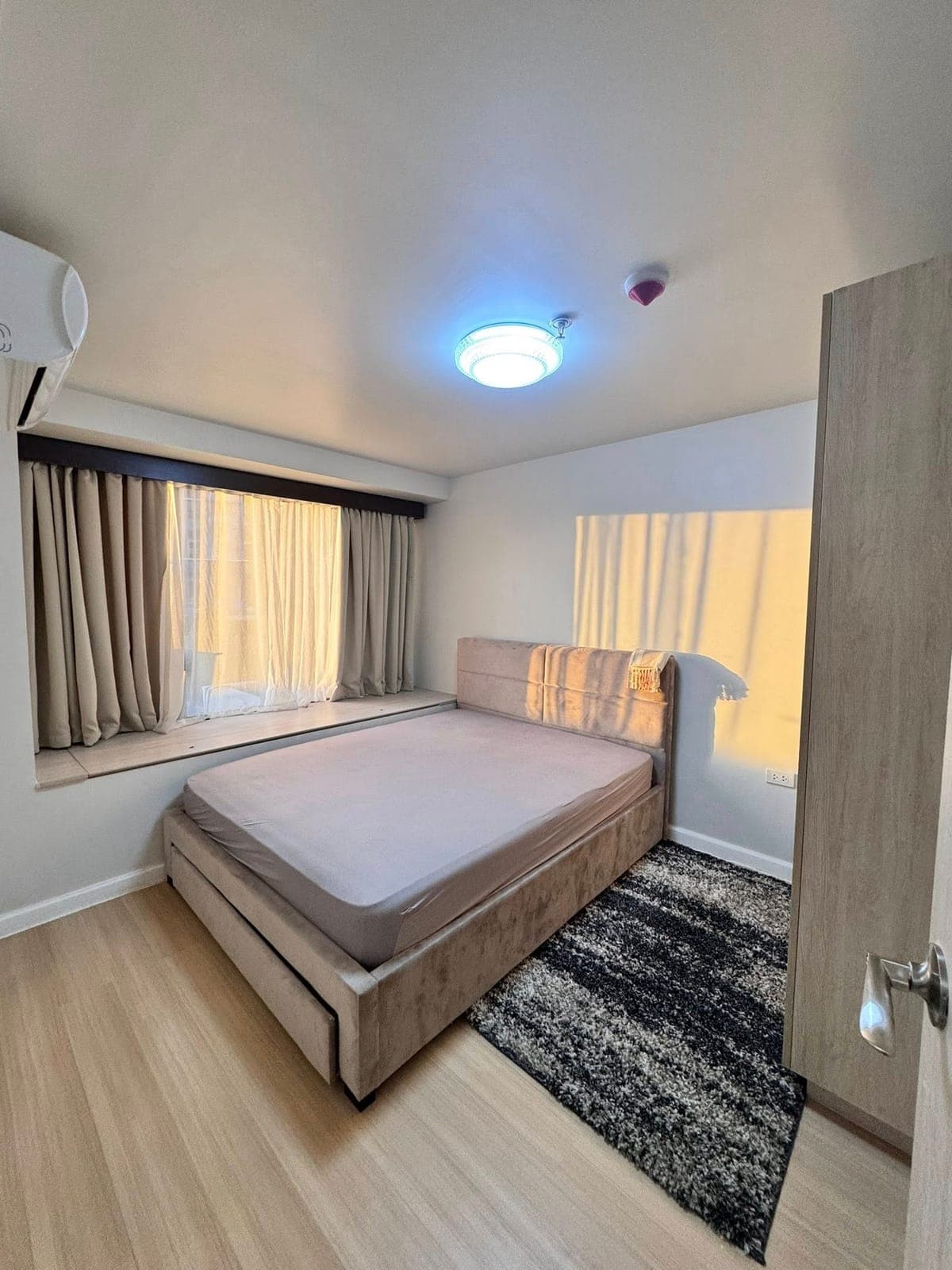 🏢 FOR RENT: Stylish 2-Bedroom Loft at Mandani Bay Suites 🌇 - photo 9