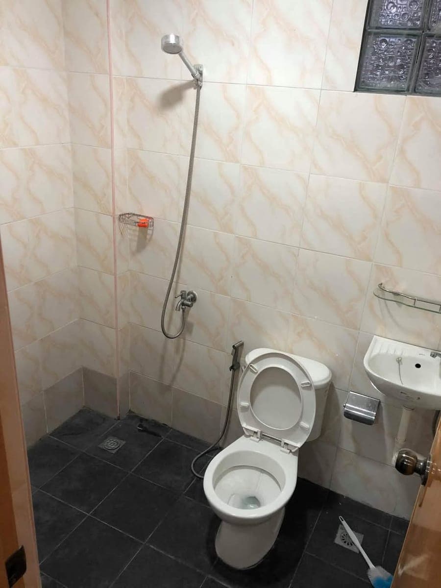1 BEDROOM APARTMENT FOR RENT with CAR PARKING - photo 5