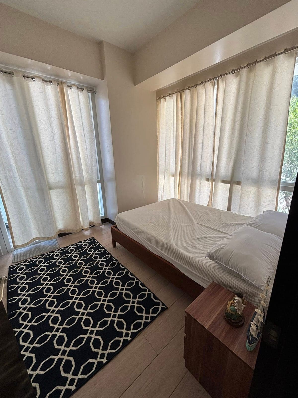 FOR RENT IN MACTAN NEWTOWN - photo 3