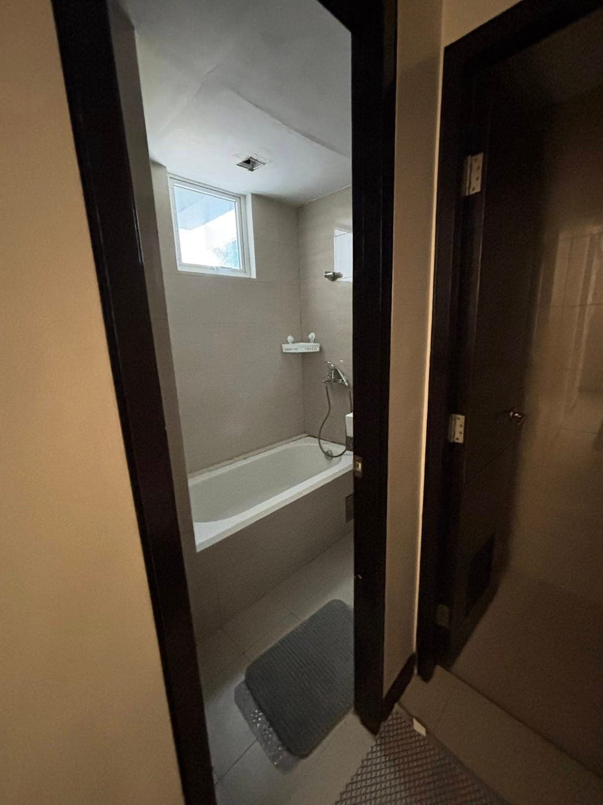 FOR RENT IN MACTAN NEWTOWN - photo 5