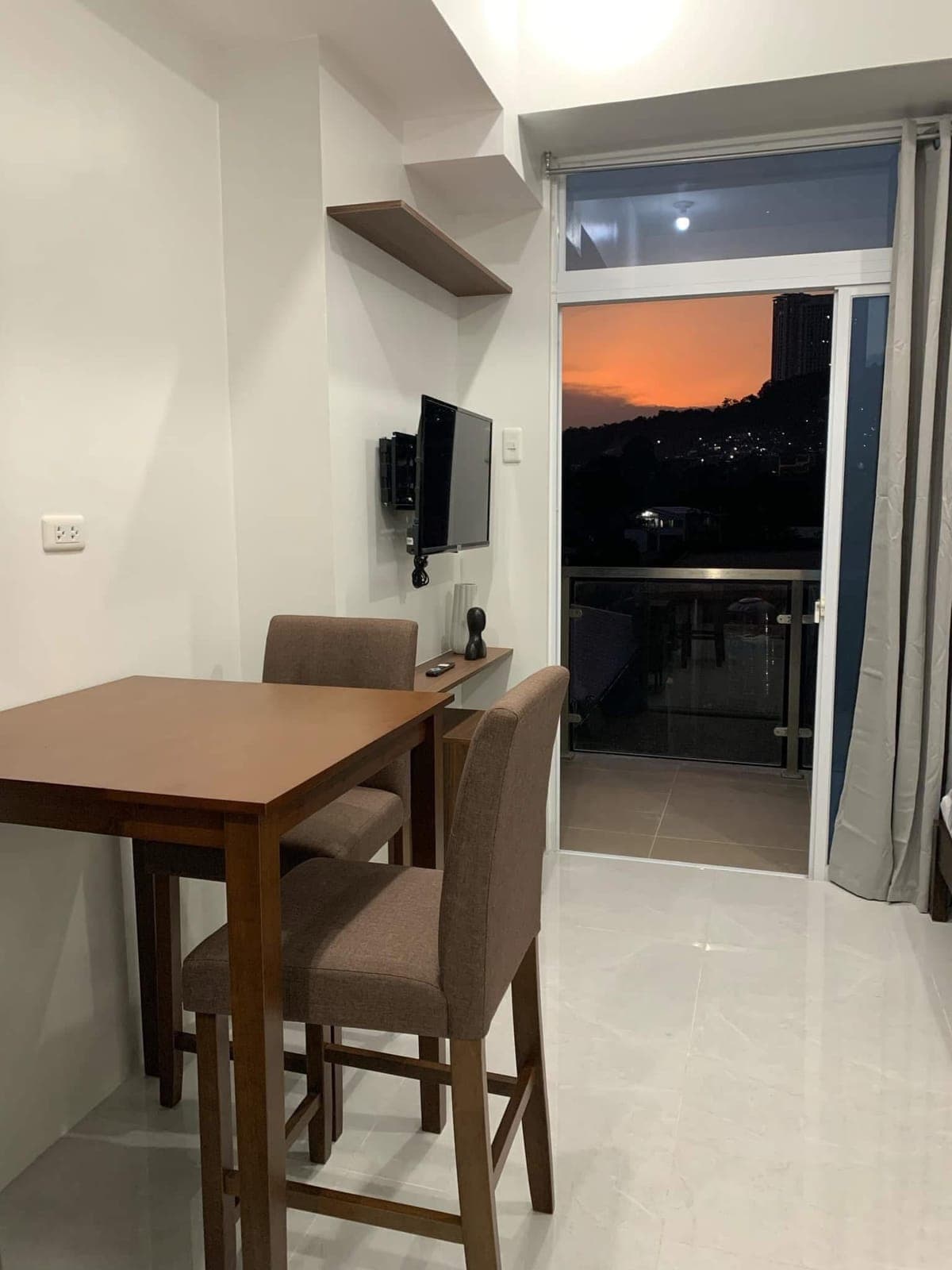 26sqm STUDIO UNIT with BALCONY 🔥 - photo 4