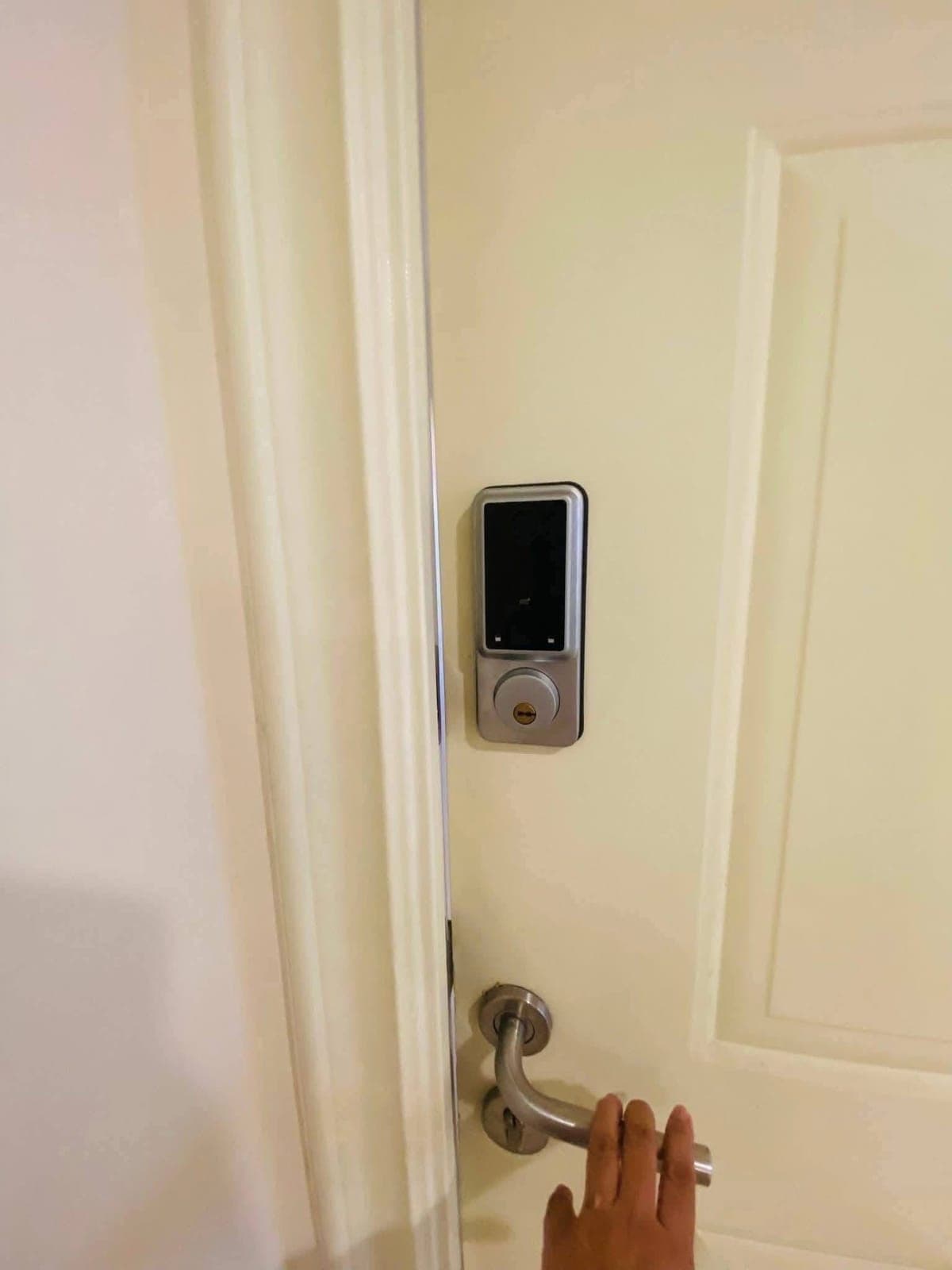 ✨STUDIO UNIT FOR RENT with BALCONY - photo 1