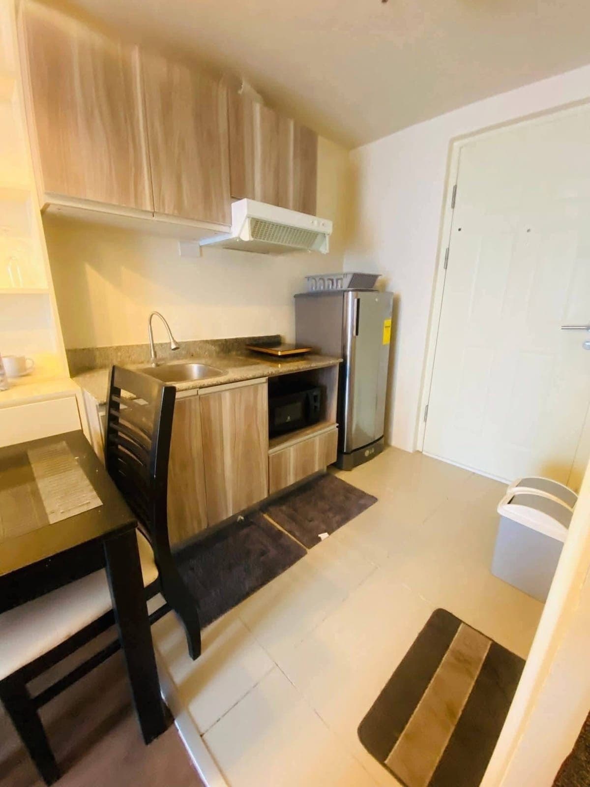 ✨STUDIO UNIT FOR RENT with BALCONY - photo 3