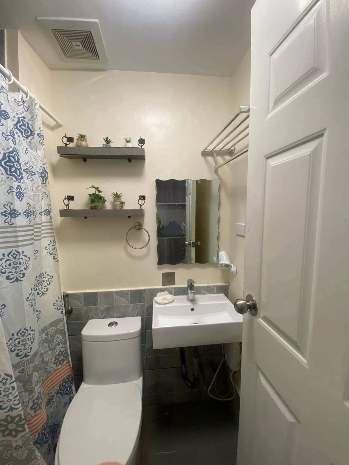 ✨STUDIO UNIT FOR RENT with BALCONY - photo 9