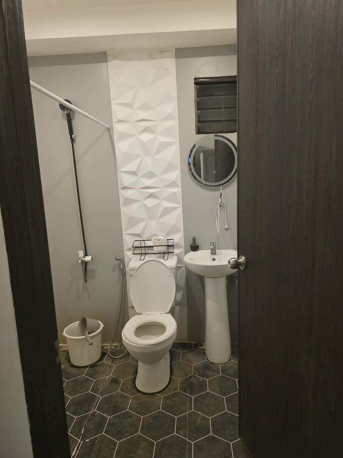 ROOM FOR  RENT 🌱 - photo 1