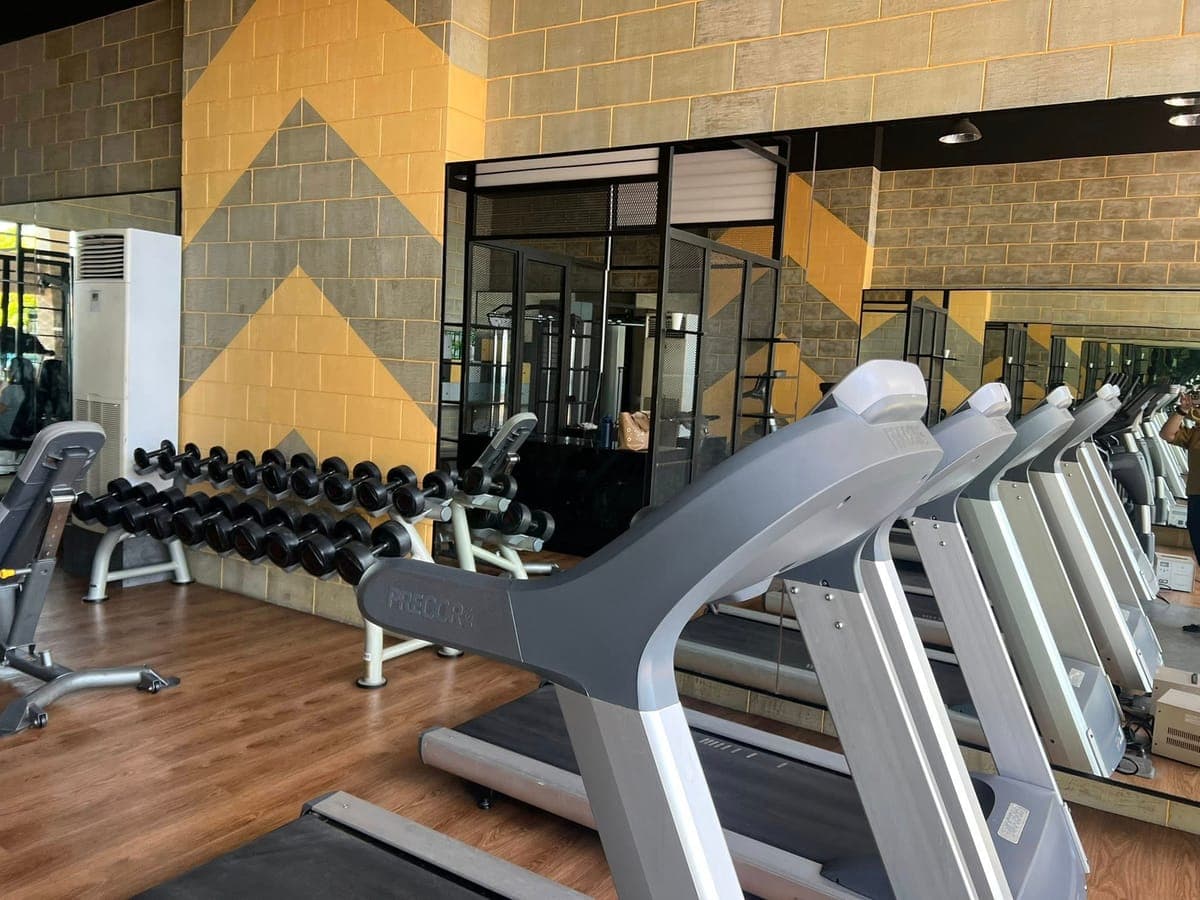 Be the First to rent in the heart of the City - photo 4