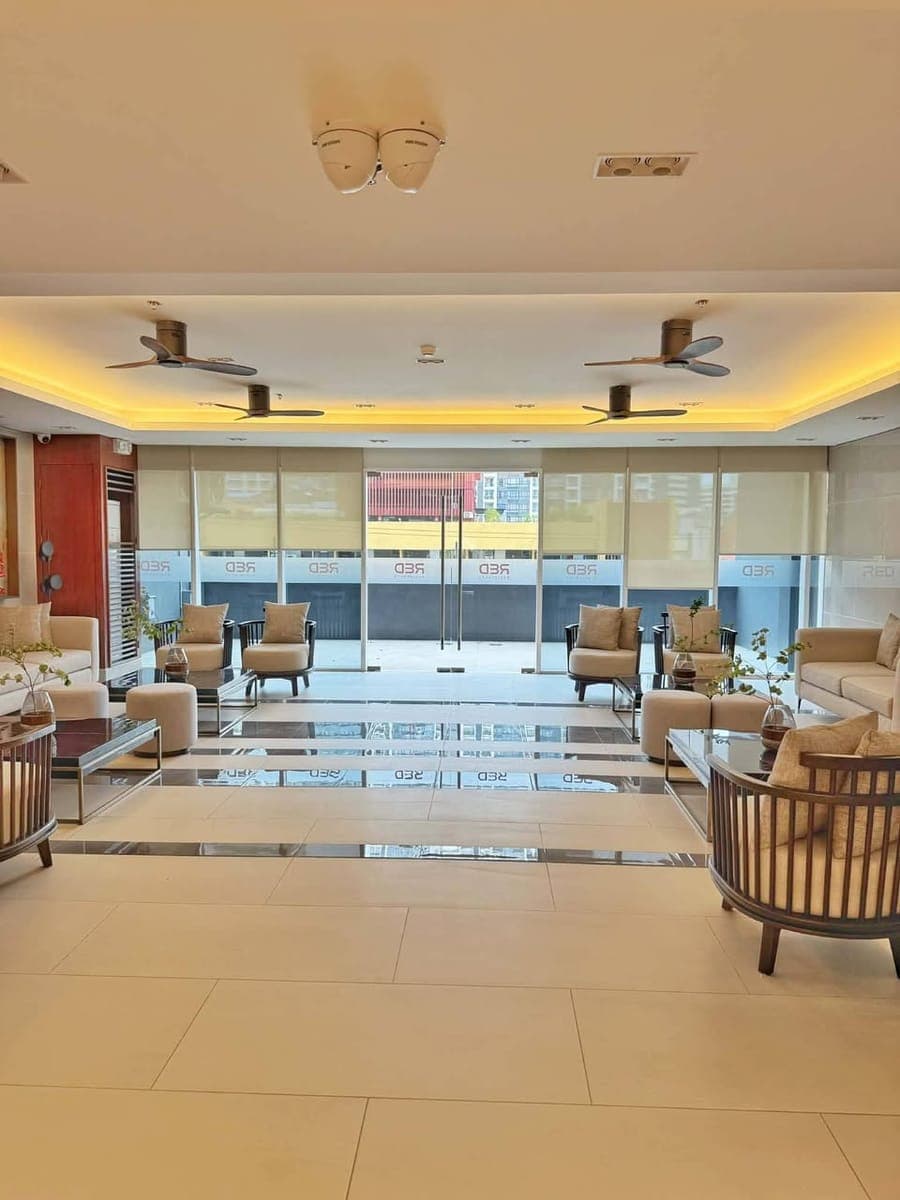 red residences chino roces - photo 1