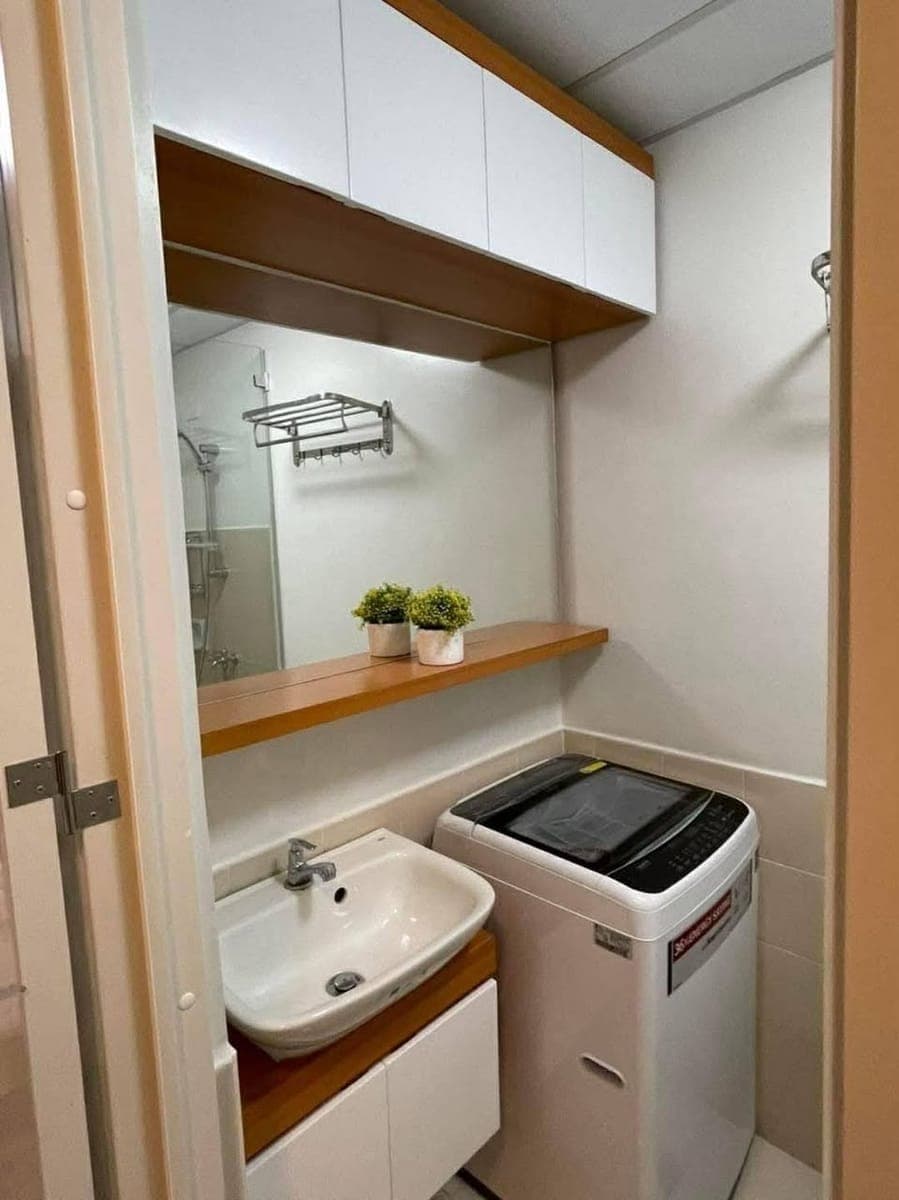 One taft residences - photo 1