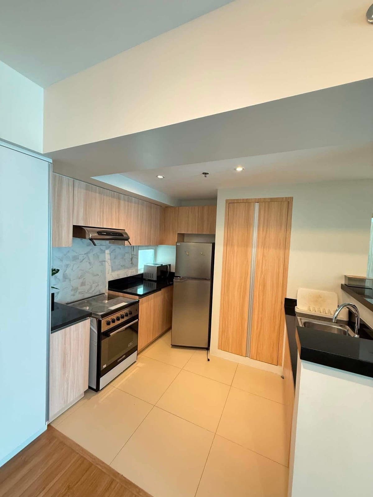 For Rent: 2 Bedroom at Solinea Tower 3 Lazuli - photo 13