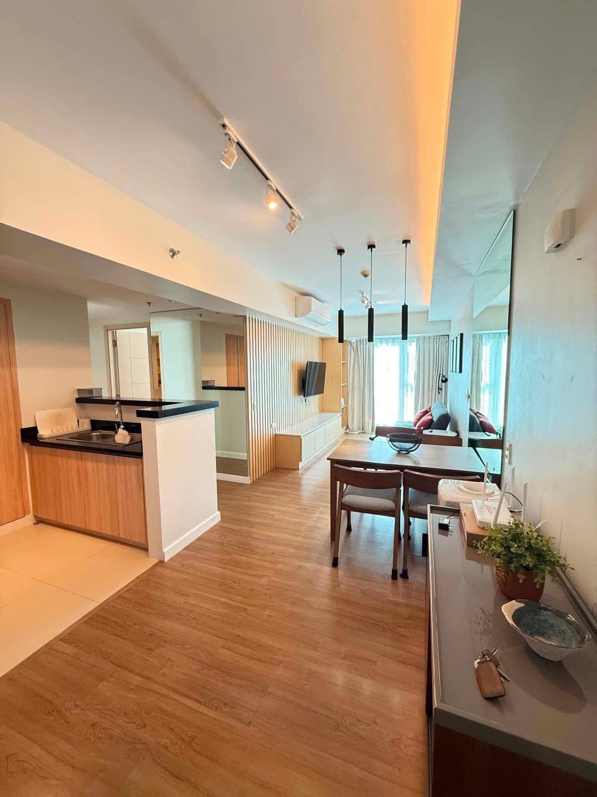 For Rent: 2 Bedroom at Solinea Tower 3 Lazuli - photo 7