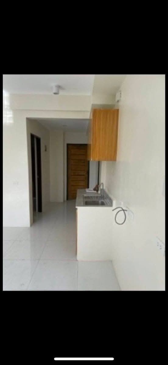 1 BR condo unit along Boni Serrano Ave. Cubao, Q. C. - photo 1