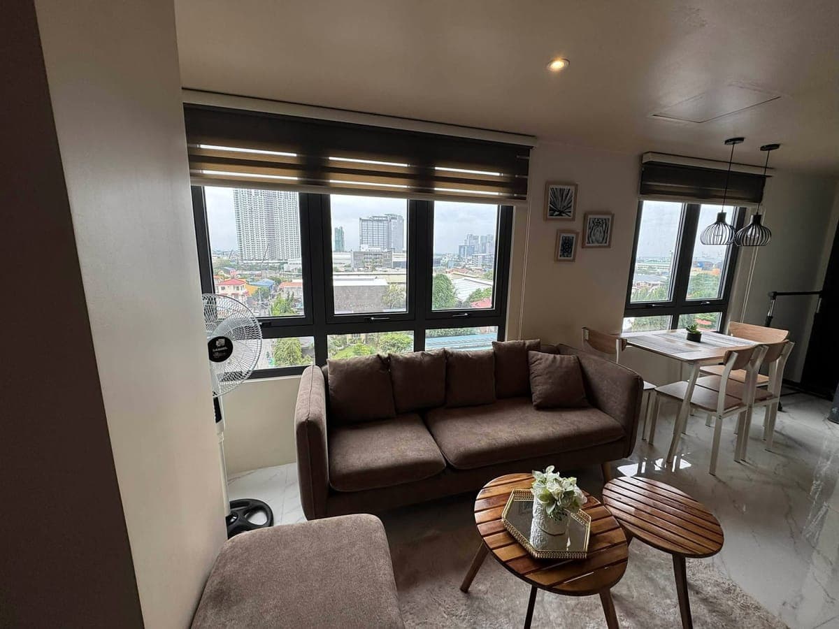 ‼️Condo For Rent in AIDA ISABEL RESIDENCES , A.S FORTUNA Mandaue City‼️ LANDMARK: DUNKIN DONUT 👉It... - photo 2