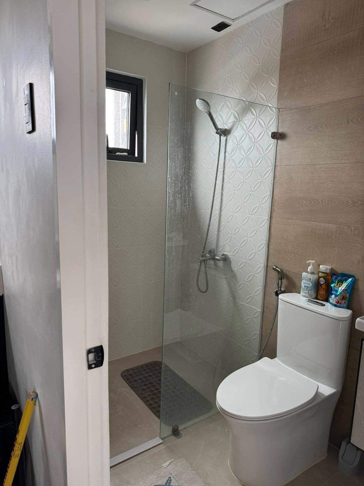 ‼️Condo For Rent in AIDA ISABEL RESIDENCES , A.S FORTUNA Mandaue City‼️ LANDMARK: DUNKIN DONUT 👉It... - photo 7