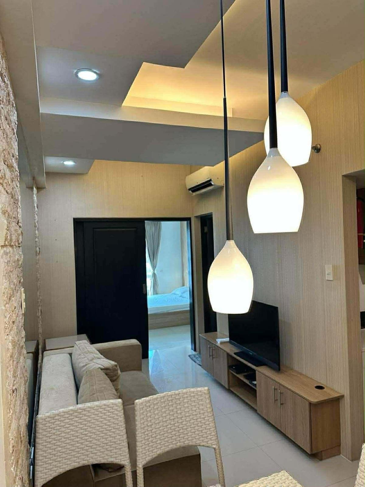 𝐅𝐎𝐑 𝐑𝐄𝐍𝐓: Fully Furnished 1-Bedroom Unit for Rent – One Pavilion Banawa - photo 3