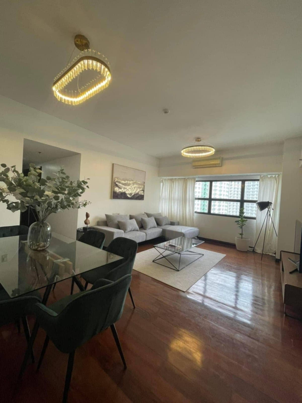 VIEW AND RESERVE THIS✨ 𝐄𝐥𝐞𝐠𝐚𝐧𝐭 𝟑-𝐁𝐞𝐝𝐫𝐨𝐨𝐦 𝐑𝐞𝐬𝐢𝐝𝐞𝐧𝐜𝐞 𝐚𝐭 𝐀𝐯𝐚𝐥𝐨𝐧, 𝐂𝐞𝐛... - photo 12