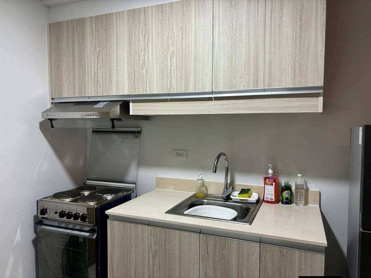 Taft East Gate available studio unit 25k/monthly inclusive condo dues. 😊 - photo 8