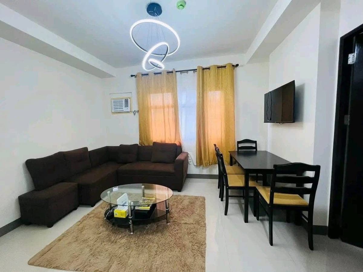 Looking for a cozy unit in the heart of the city? This 18th-floor  studio unit in Casa Mira Towers -... - photo 5