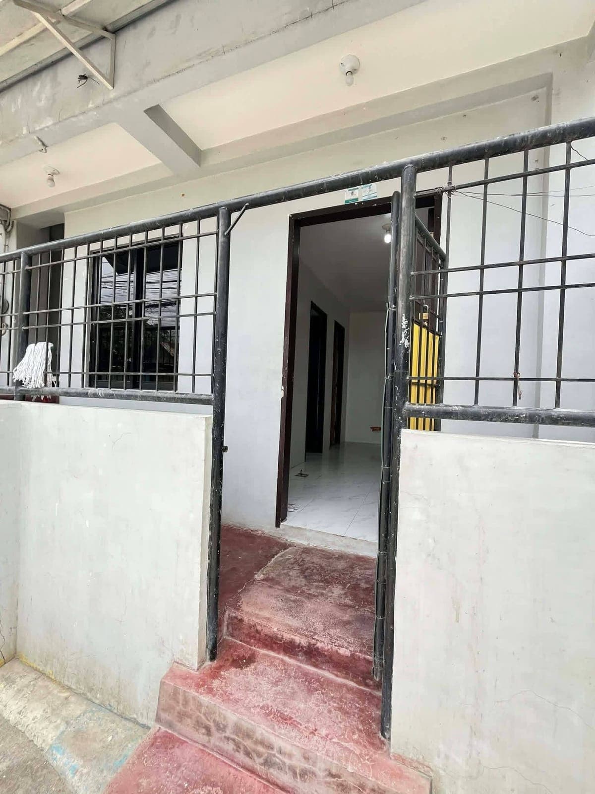 🏠 TWO-STOREY HOUSE FOR RENT! 🏠 - photo 1