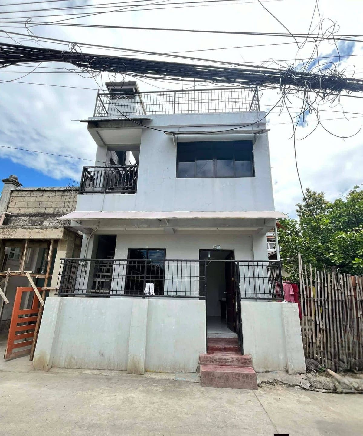🏠 TWO-STOREY HOUSE FOR RENT! 🏠 - photo 2