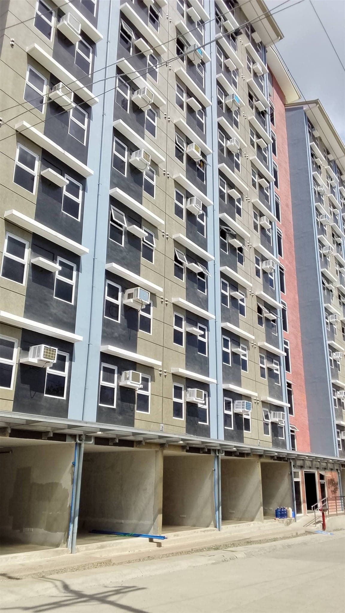 Another unit available in uniplace condominium - photo 4