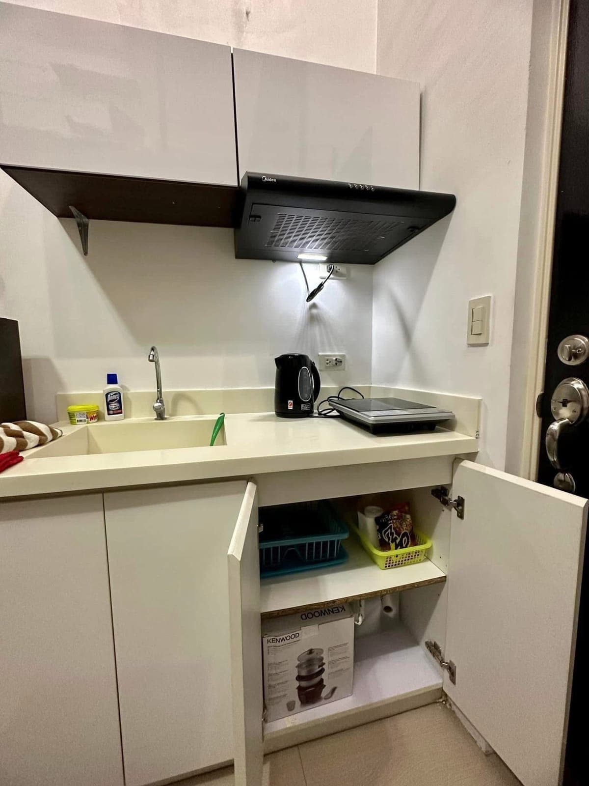 🏢 FOR RENT – BLOQ Residences, Sikatuna - photo 1