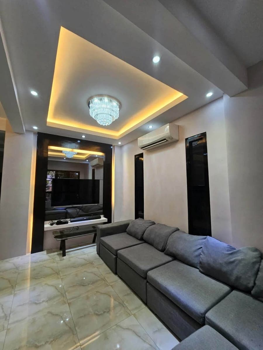 HOUSE FOR RENT – GOLDEN GLOW NORTH 1 CORNER - photo 2