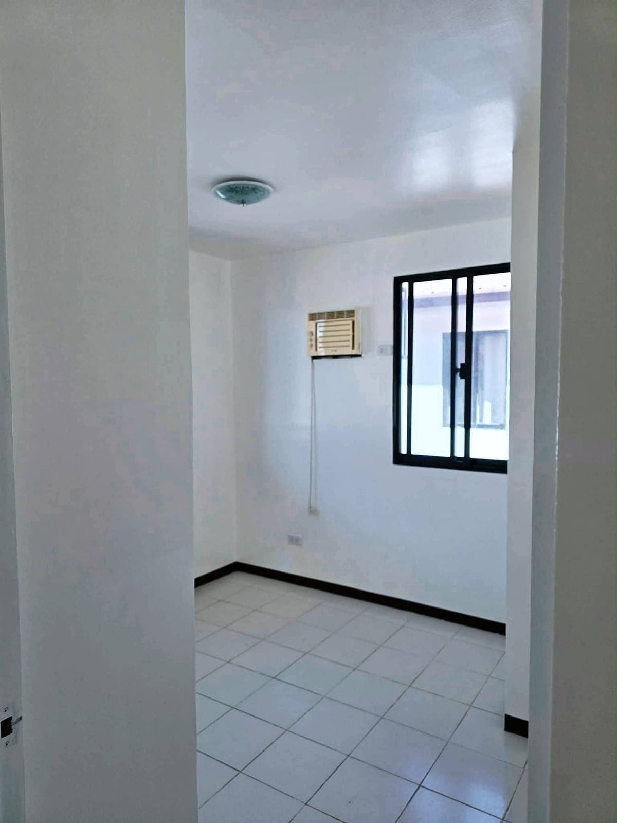 Rent❗️3-Bedroom 🏠2-Storey House in Ajoya Subdivision 📍Cordova, Mactan, Cebu - photo 2
