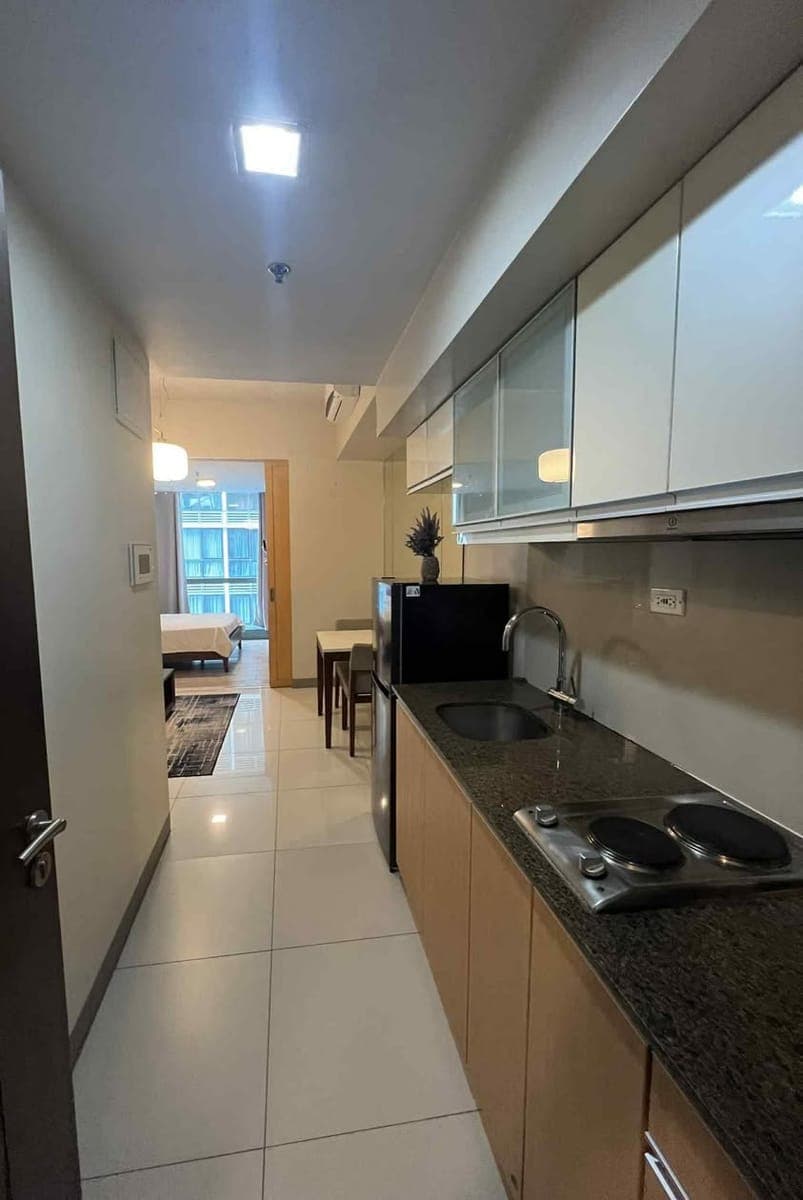 For Lease: - photo 1