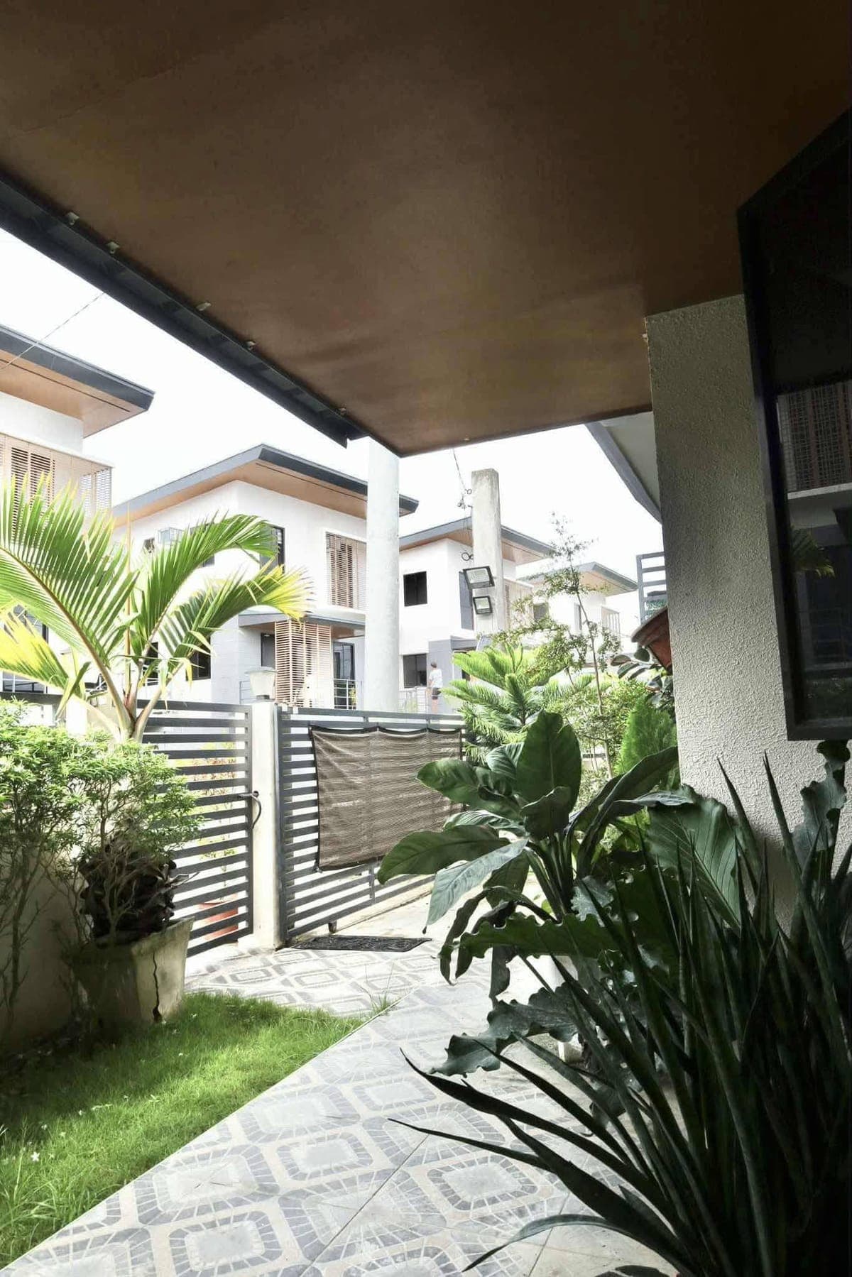 FLOOD FREE‼️FOR SALE OR RENT - photo 5