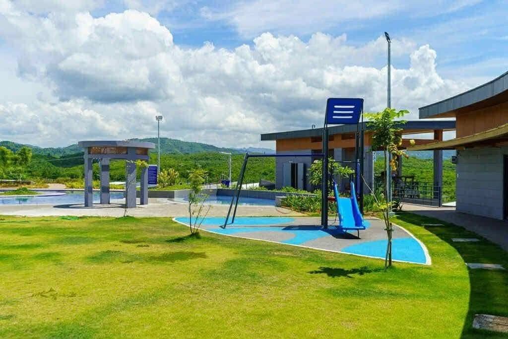 FLOOD FREE‼️FOR SALE OR RENT - photo 9