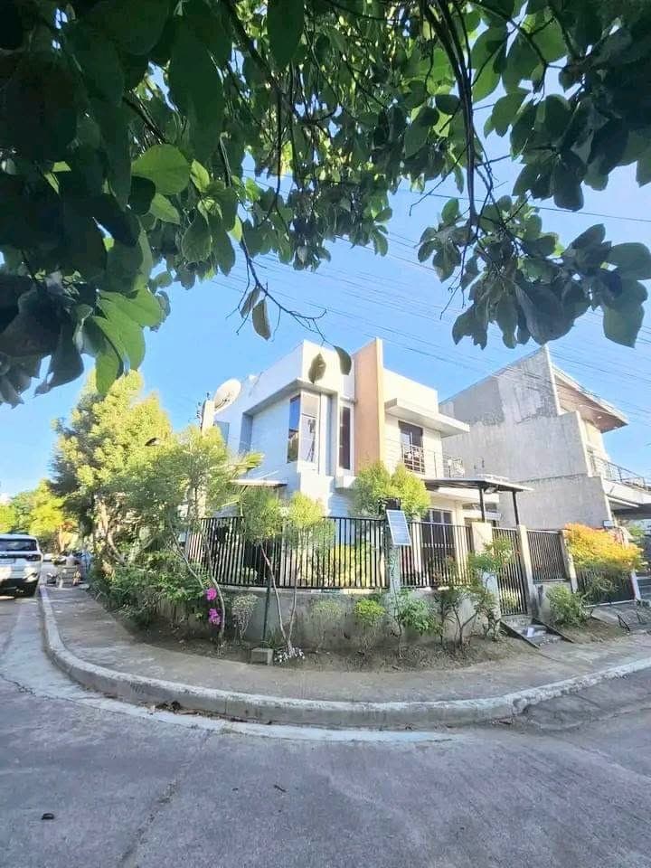 HOUSE FOR RENT – GOLDEN GLOW NORTH 1 CORNER - photo 2
