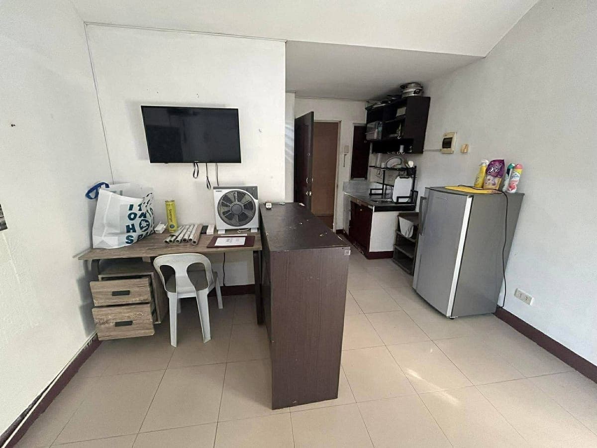 EYES HERE 👀 👉FOR ONLY 15k per month including na condo dues STUDIO UNIT FOR RENT DECA HOMES  TIPOLO, MANDAUE CITY. - photo 4