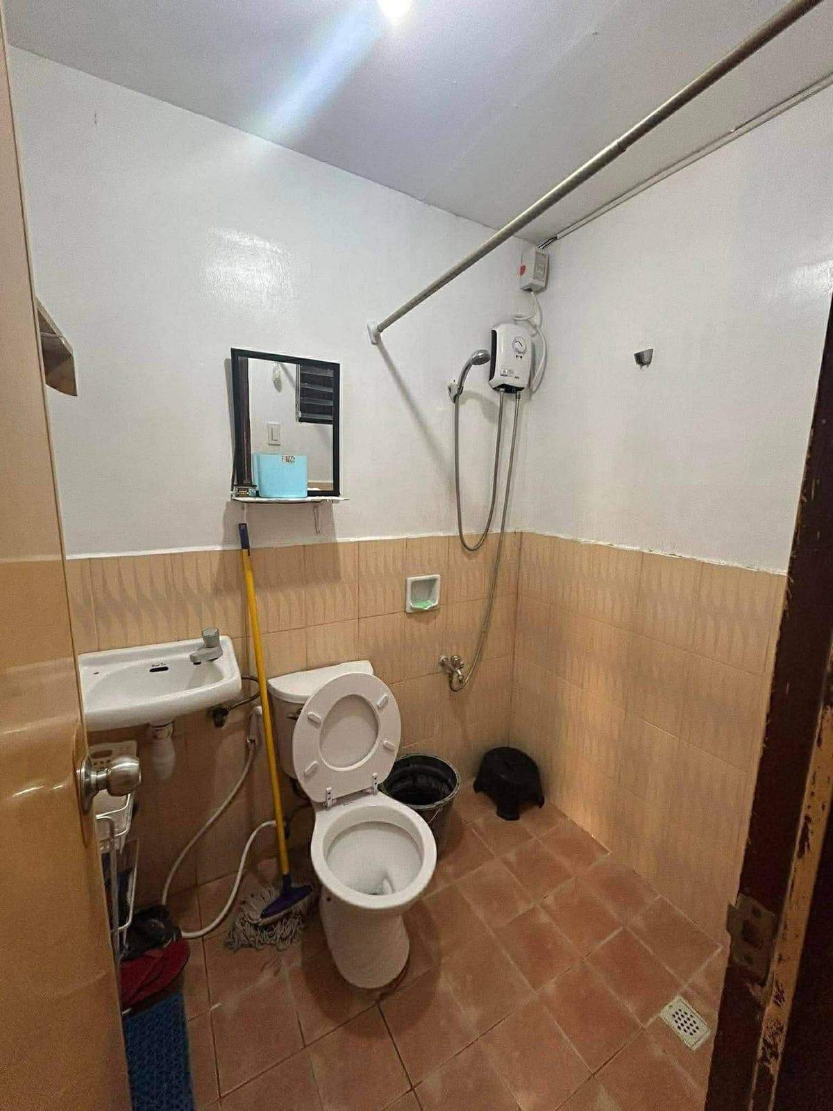 EYES HERE 👀 👉FOR ONLY 15k per month including na condo dues STUDIO UNIT FOR RENT DECA HOMES  TIPOLO, MANDAUE CITY. - photo 8