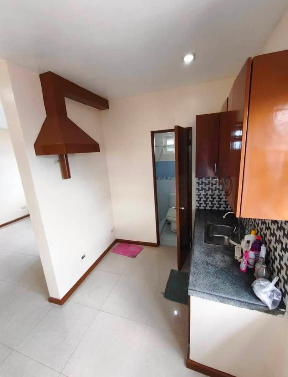 Studio-Type Apartment for Rent Near BGC/Ayala (with Car Parking) - photo 1