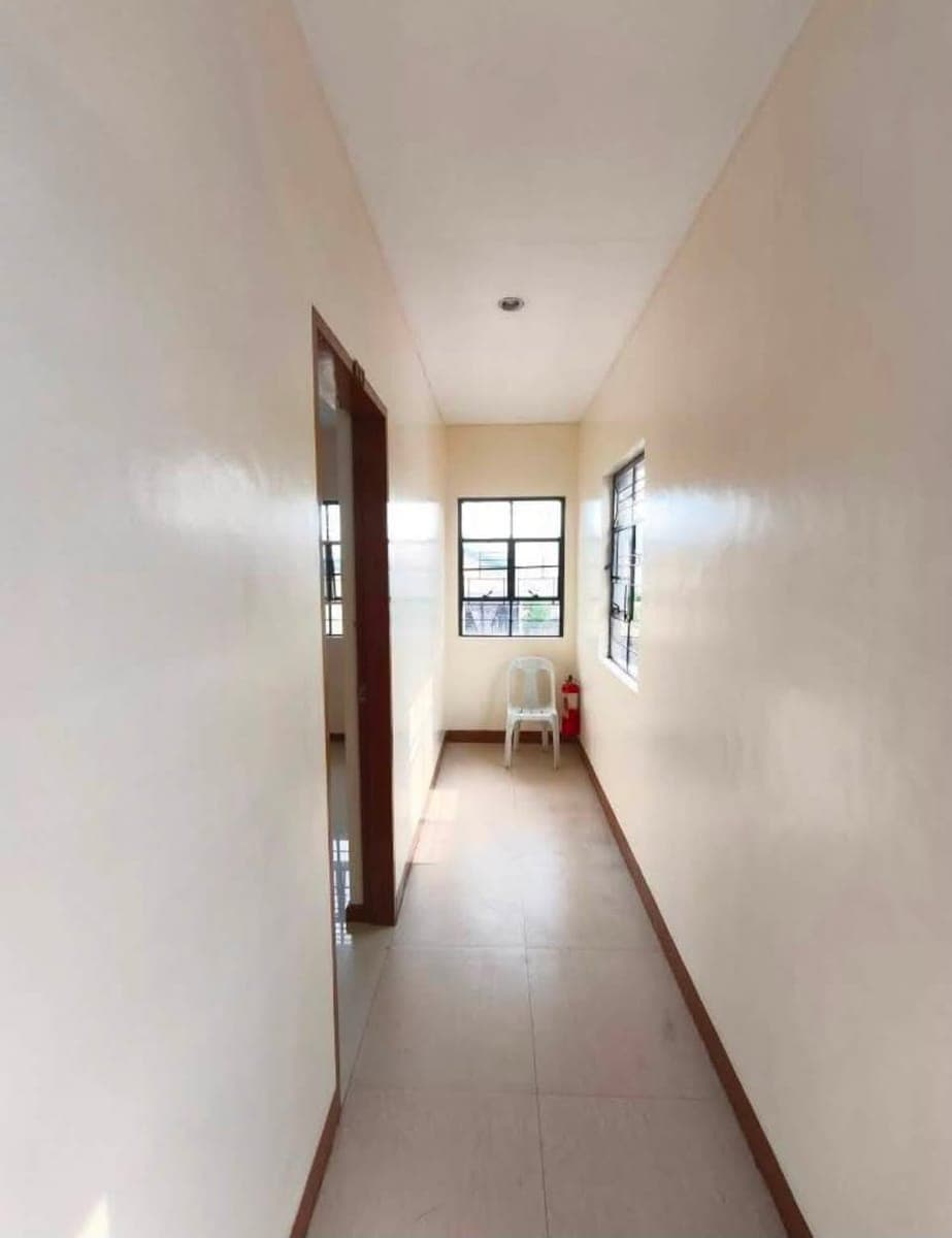 Studio-Type Apartment for Rent Near BGC/Ayala (with Car Parking) - photo 2