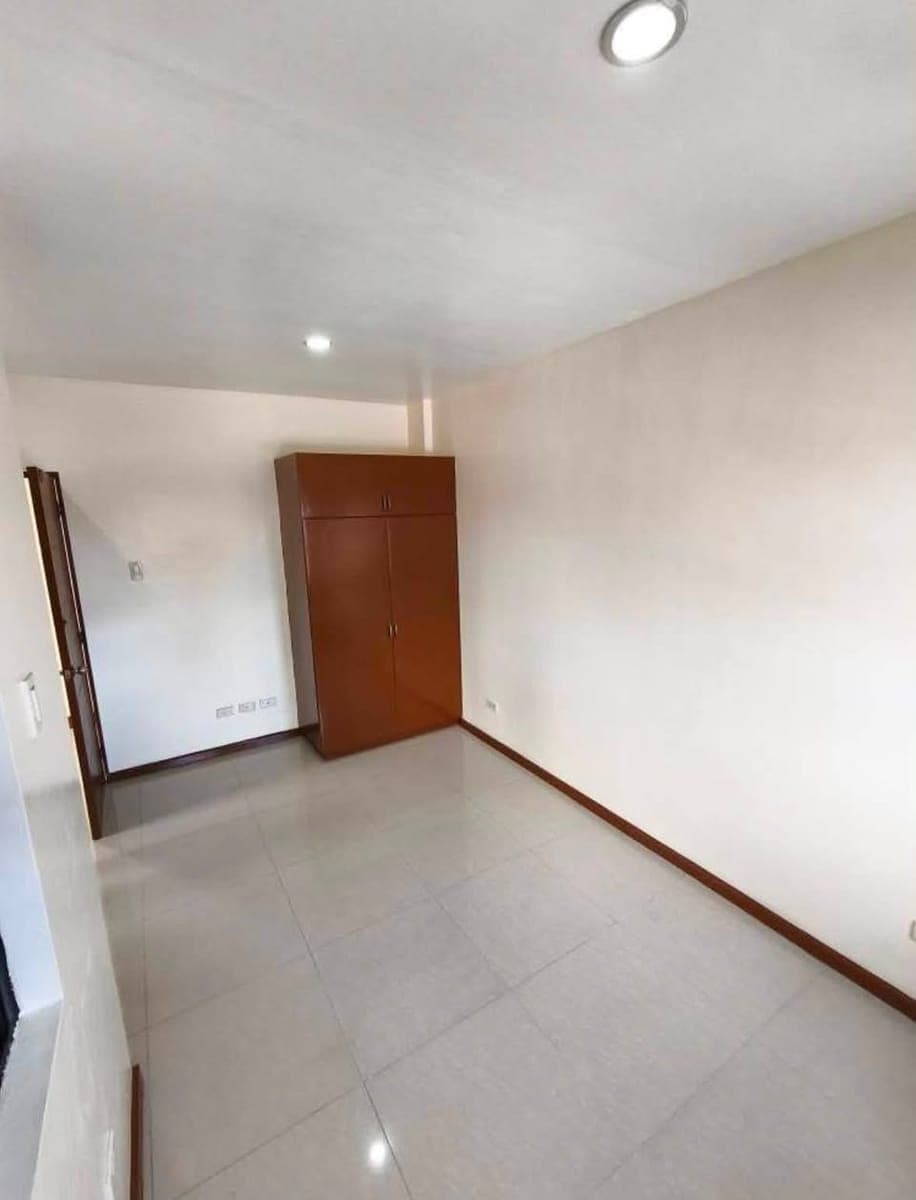 Studio-Type Apartment for Rent Near BGC/Ayala (with Car Parking) - photo 3