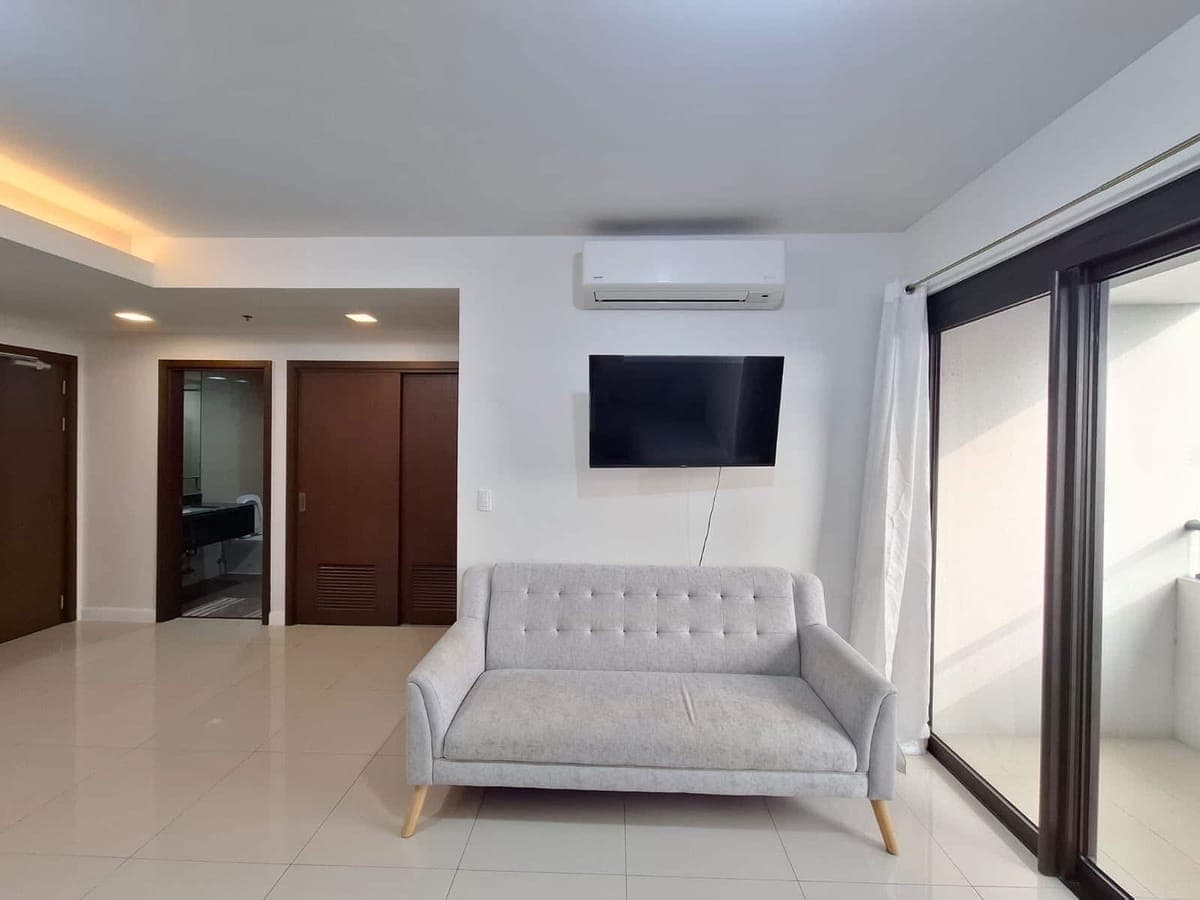 FOR RENT: Fully furnished 1-Bedroom unit at The Alcoves Ayala‼️ - photo 3