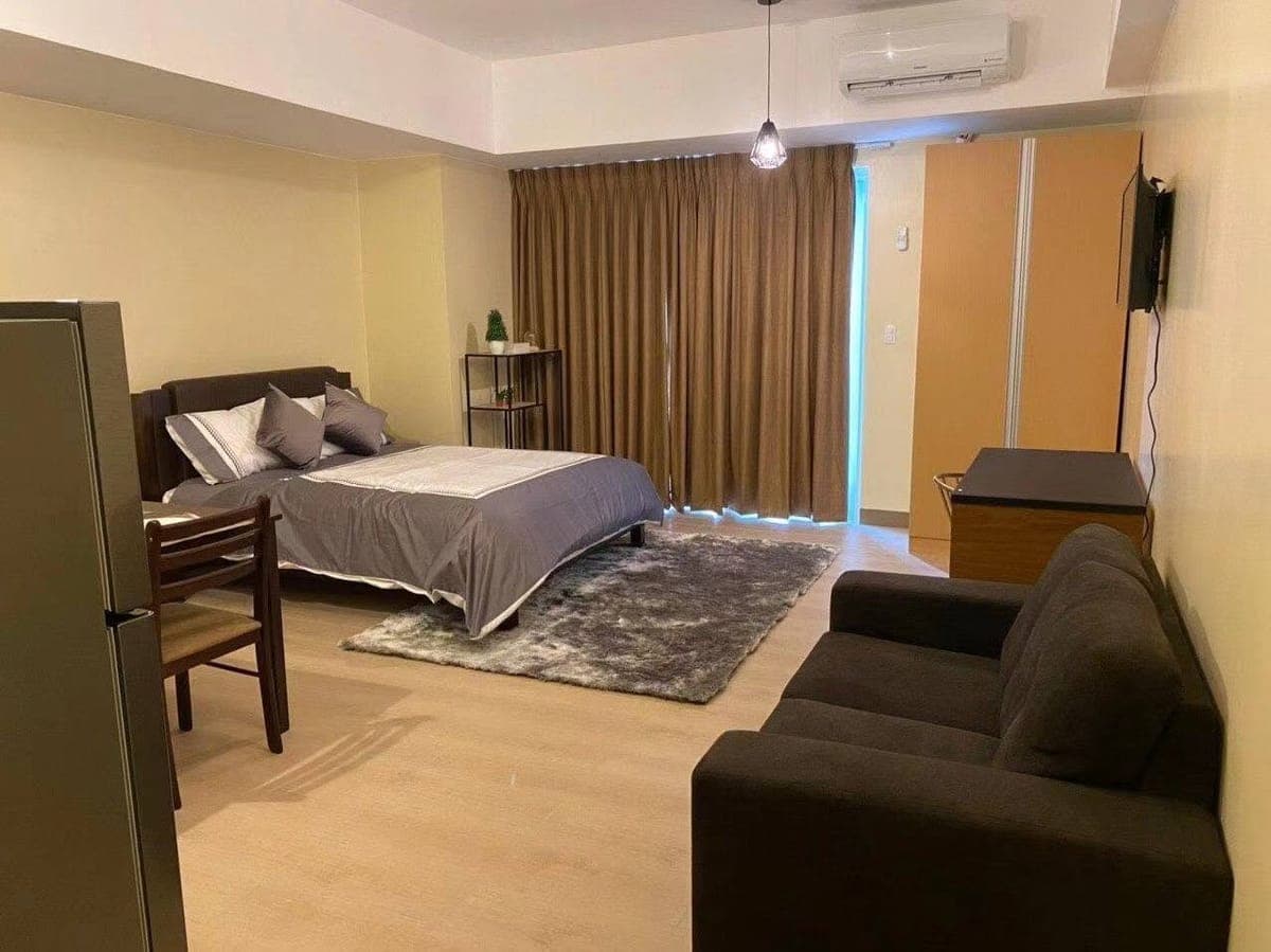 Fully Furnished Studio Unit in Venice Residence, Mckinley Hills, Taguig City - photo 1