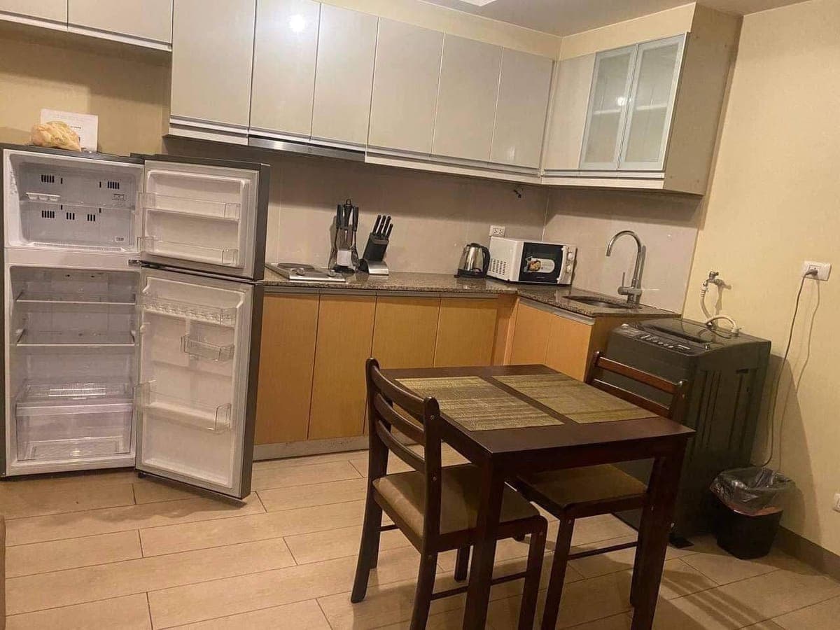 Fully Furnished Studio Unit in Venice Residence, Mckinley Hills, Taguig City - photo 3