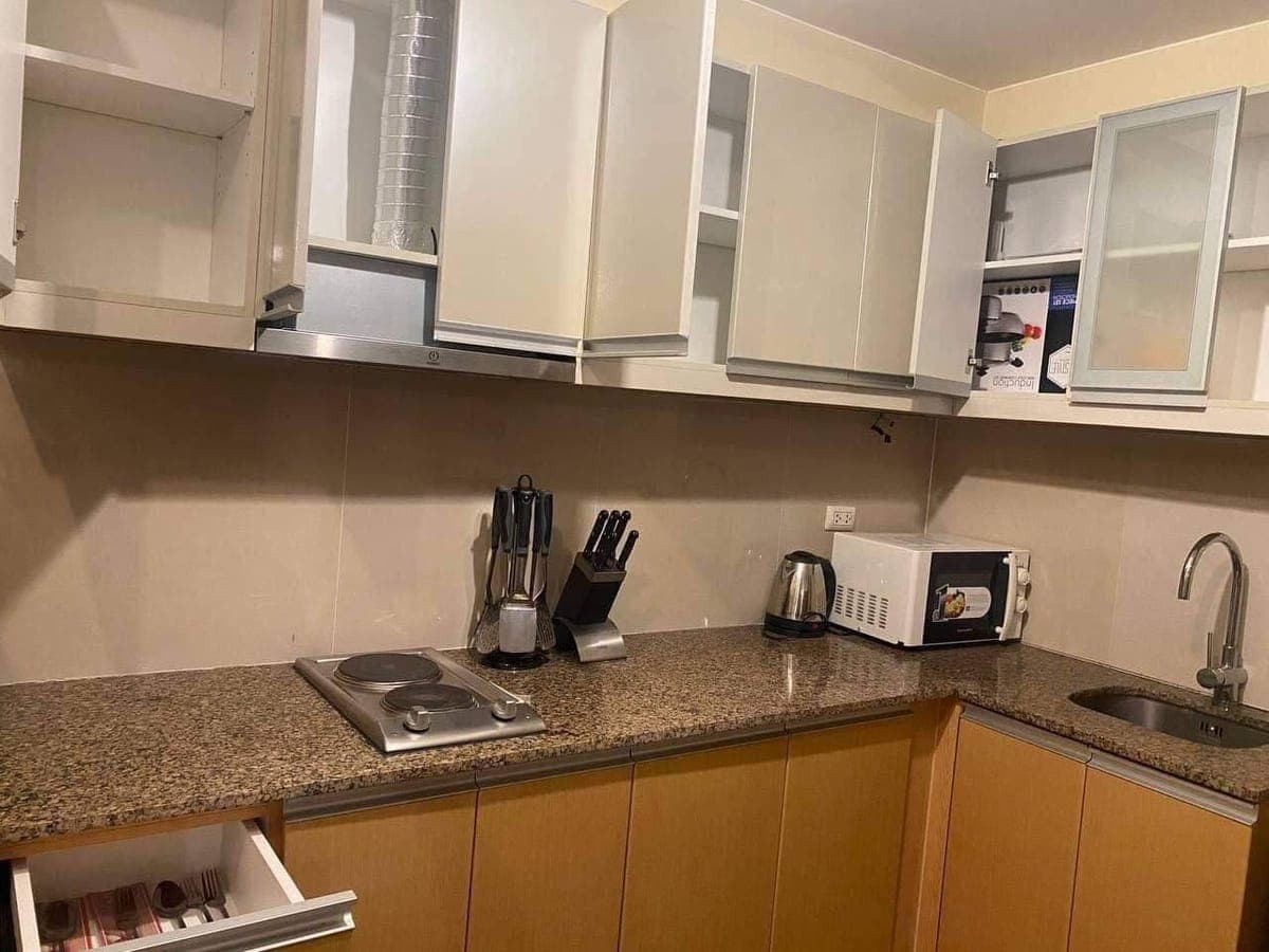 Fully Furnished Studio Unit in Venice Residence, Mckinley Hills, Taguig City - photo 4