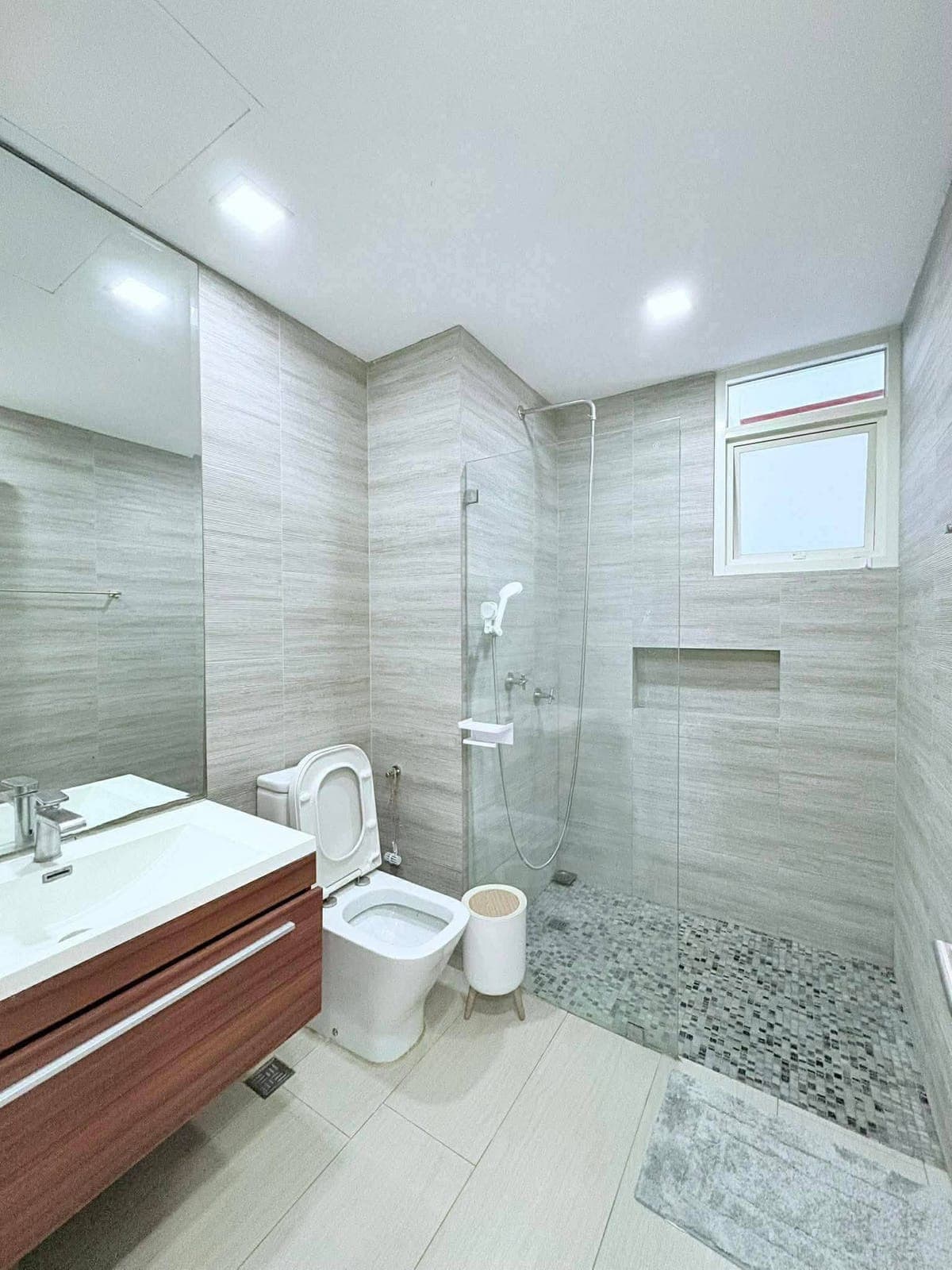 139 sqm 3BR Unit at Citylights, Cebu Veterans Dr., Nivel Hills, Apas, Cebu City (W/ PARKING, W/ BALC... - photo 3