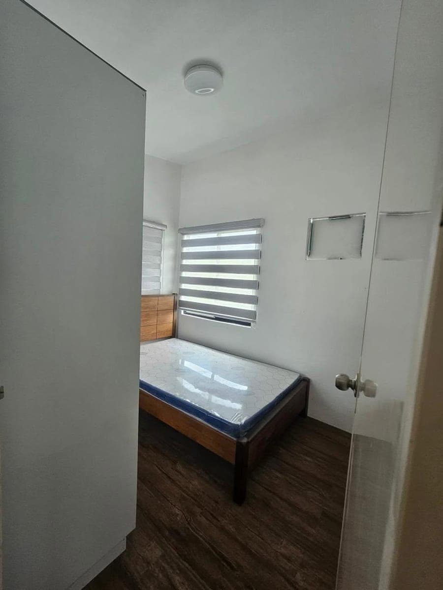 🏡 FOR RENT CALISTA END UNIT - photo 2
