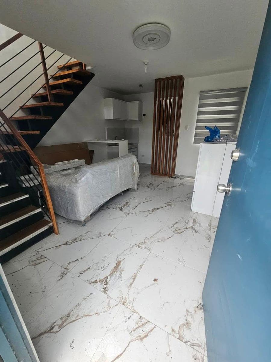 🏡 FOR RENT CALISTA END UNIT - photo 3