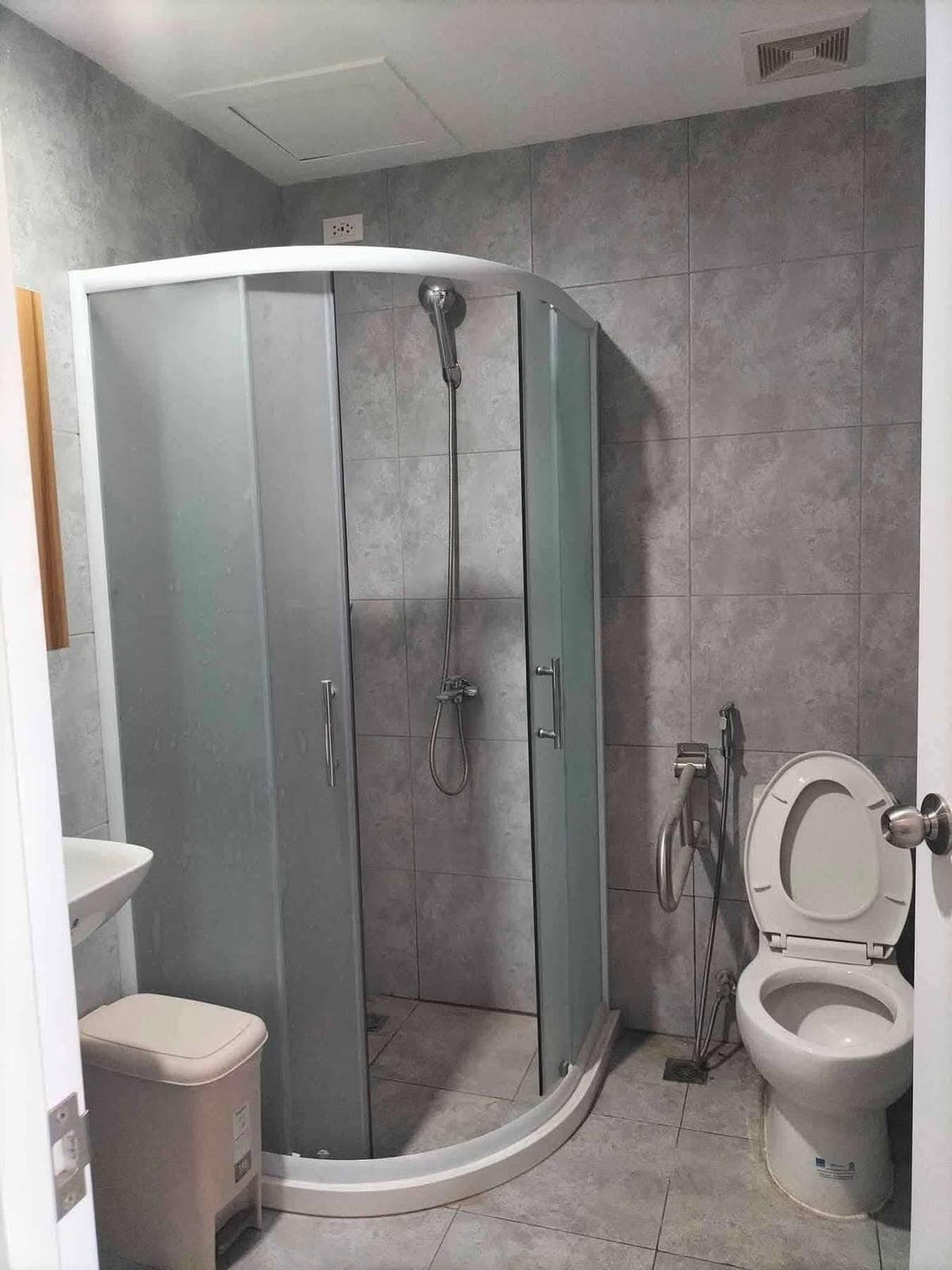 🏢 FOR RENT – STUDIO UNIT (STUDENTS ONLY) - photo 1